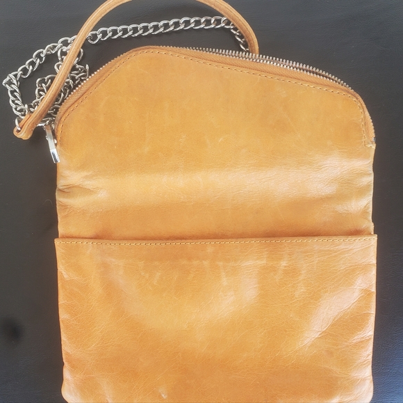 Hobo The Original Envelope Style Convertible Crossbody Clutch Leather Bag. - Picture 3 of 14